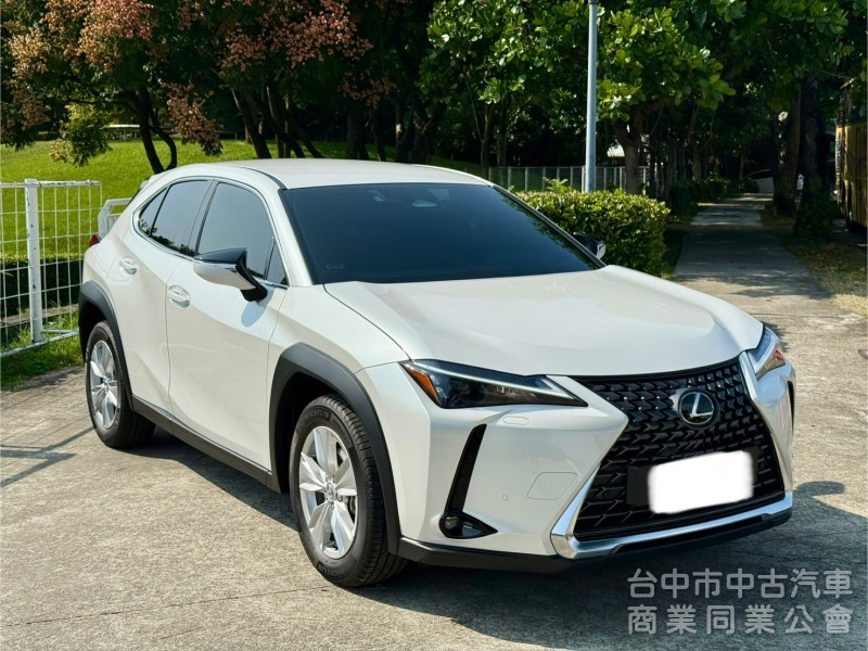 ikey  摸門  acc跟車定速  防撞輔助   盲點偵測  360環景 電動椅 