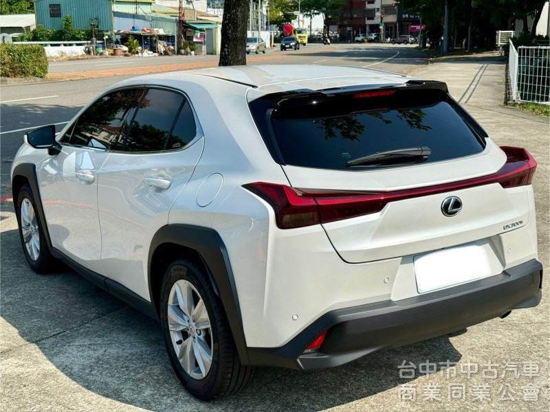 ikey  摸門  acc跟車定速  防撞輔助   盲點偵測  360環景 電動椅 
