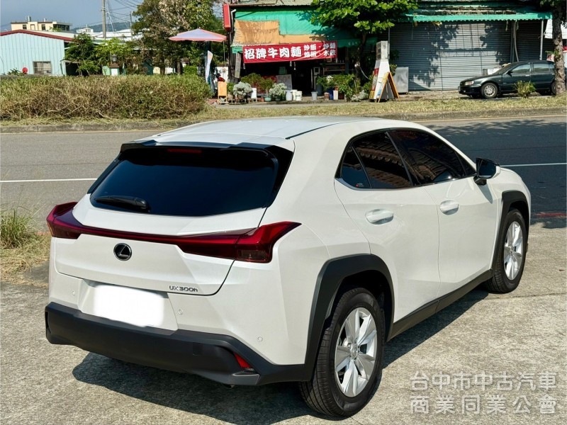 ikey  摸門  acc跟車定速  防撞輔助   盲點偵測  360環景 電動椅 