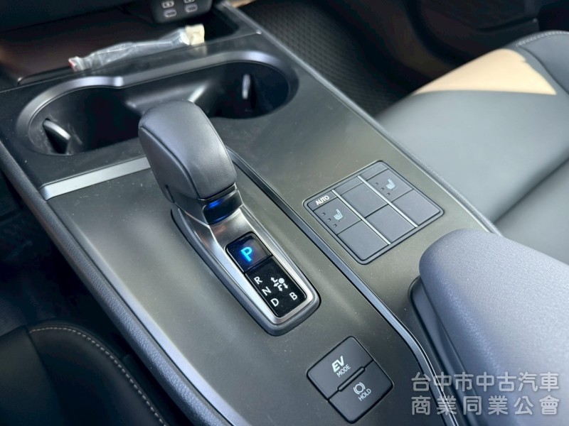 ikey  摸門  acc跟車定速  防撞輔助   盲點偵測  360環景 電動椅 