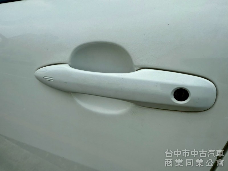 acc跟車系統  恆溫 行車偏移  後做出風口  