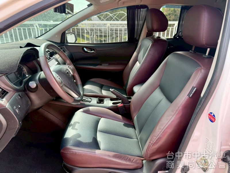 I-TIIDA 1.6 五門掀背 配備 ikey  摸門  定速   盲點偵測  影音系統