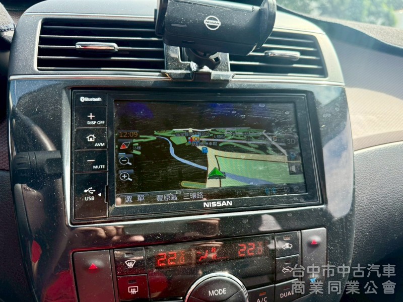 I-TIIDA 1.6 五門掀背 配備 ikey  摸門  定速   盲點偵測  影音系統