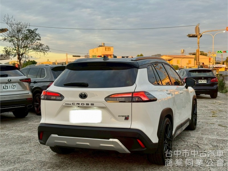 C.C GR 油電版 一手車 原廠保養 保固中 ACC跟車 車道置中 盲點 影音 升級鋁圈 碟盤 避震 拉桿