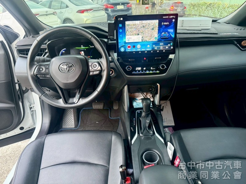 C.C GR 油電版 一手車 原廠保養 保固中 ACC跟車 車道置中 盲點 影音 升級鋁圈 碟盤 避震 拉桿