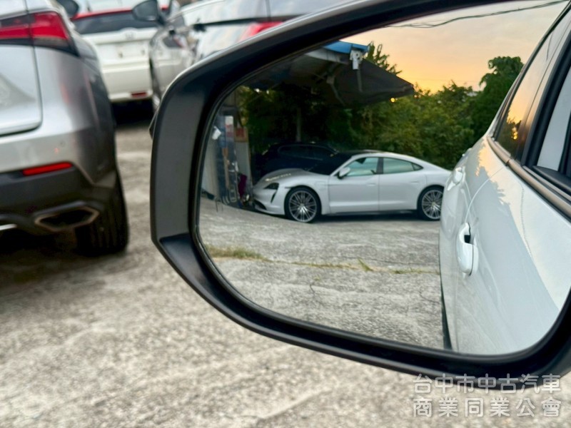 C.C GR 油電版 一手車 原廠保養 保固中 ACC跟車 車道置中 盲點 影音 升級鋁圈 碟盤 避震 拉桿