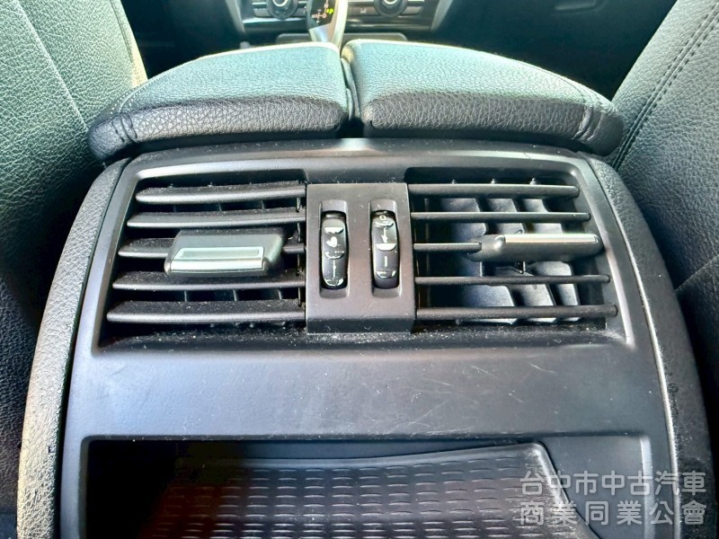 F10 520i 小改後 新頭燈