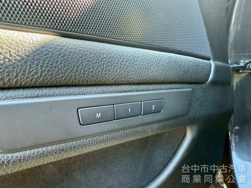 F10 520i 小改後 新頭燈