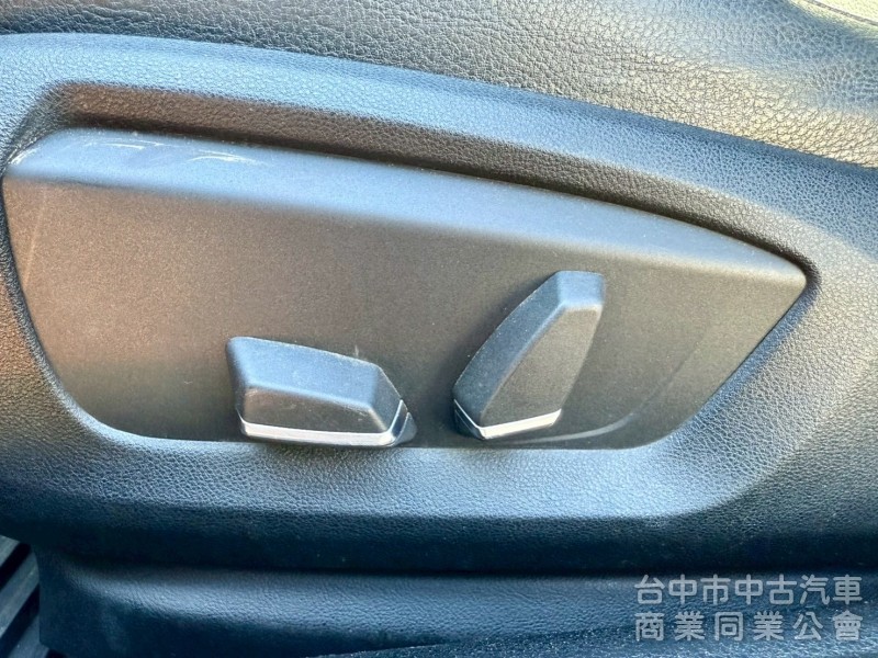 F10 520i 小改後 新頭燈