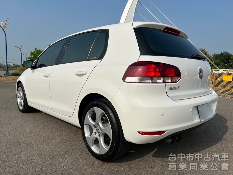 2010年 Volkswagen MK6 GOLF 2.0 TDI 美車原鈑件 低里程
