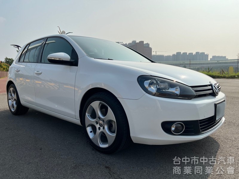2010年 Volkswagen MK6 GOLF 2.0 TDI 美車原鈑件 低里程