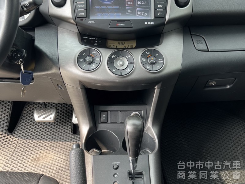 2012年 TOYOTA RAV4 2.4G 2WD 天窗 6顆安全氣囊 一手美車 原鈑件 低里程