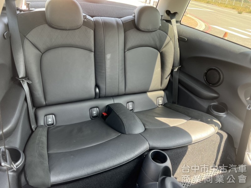 2017年2018年式 汎德總代理 MINI F56 HATCH Cooper 1.5 3D 一手美車 原鈑件 超低里程