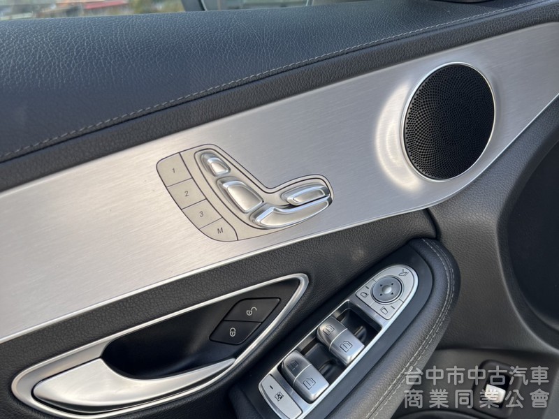 2015年 總代理 M-BENZ C-Class Sedan C250 AMG Line 超美車 原鈑件 里程保證