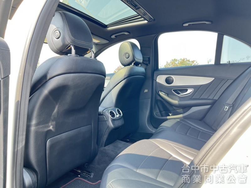 2015年 總代理 M-BENZ C-Class Sedan C250 AMG Line 超美車 原鈑件 里程保證