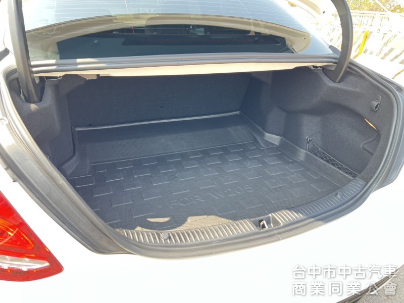 2015年 總代理 M-BENZ C-Class Sedan C250 AMG Line 超美車 原鈑件 里程保證