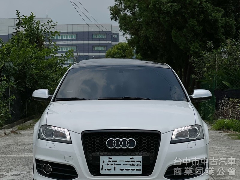 2010-AUDI S3-白色