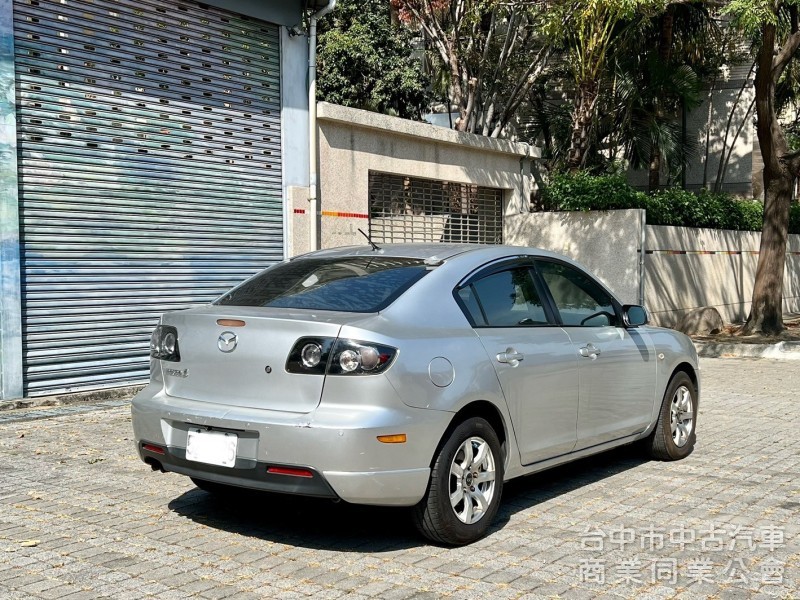 2009．Mazda．Mazda3 4D．銀色．第三方認證