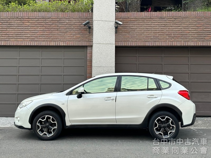 2013．Subaru．XV．白色．第三方認證