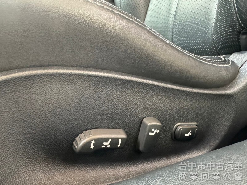 2008．Infiniti．G37．銀色