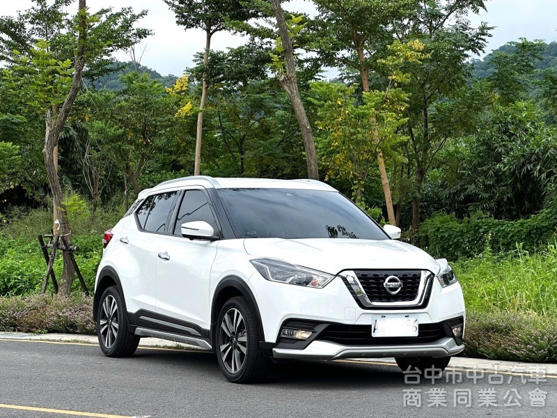 2018．Nissan．Kicks．白色