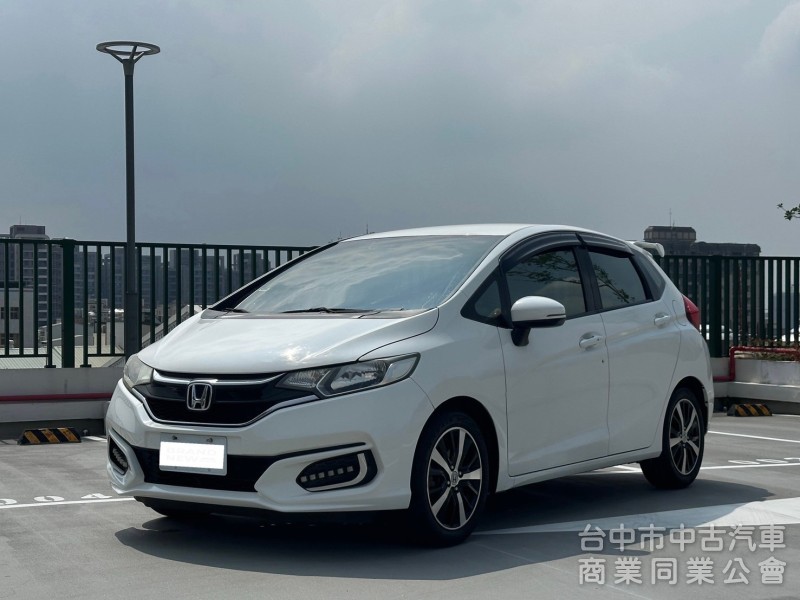 2017．Honda．FIT．白色