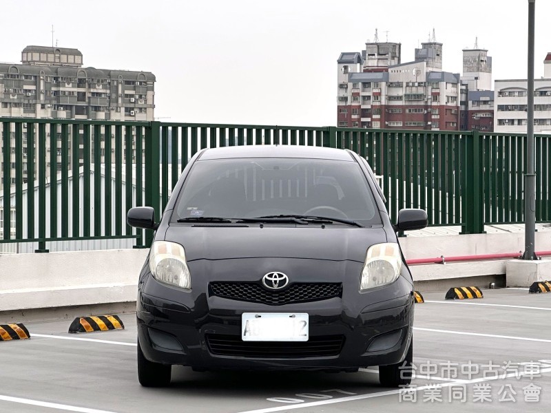 2012．Toyota．Yaris．黑色