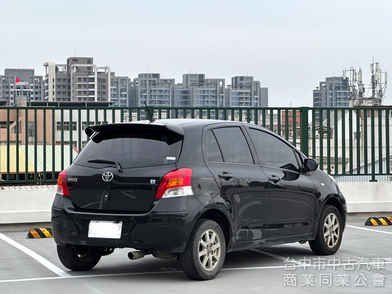 2012．Toyota．Yaris．黑色