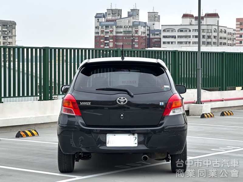 2012．Toyota．Yaris．黑色