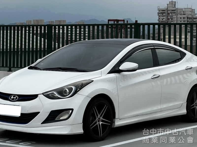 2013．Hyundai．Elantra