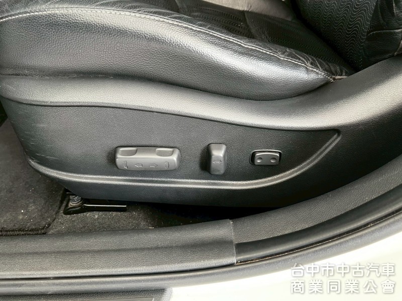 2013．Hyundai．Elantra