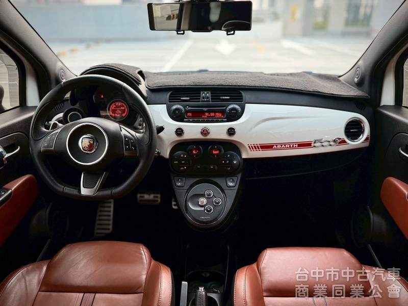 2012．FIAT．Abarth 500C