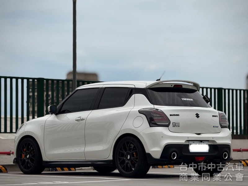 2024 SUZUKI Swift 