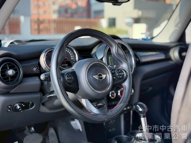 2016 MINI COOPER S 