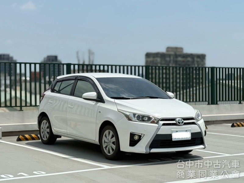 2015・TOYOTA・YARIS