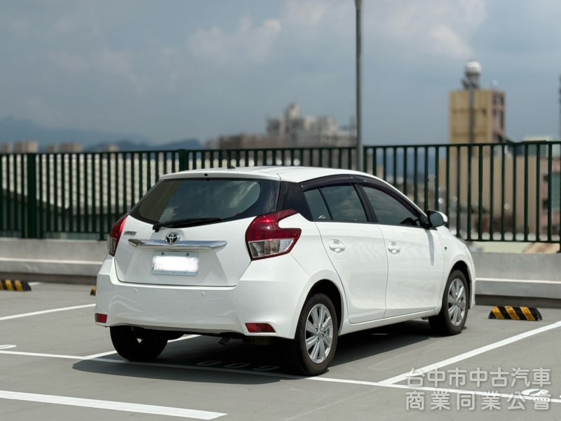 2015・TOYOTA・YARIS