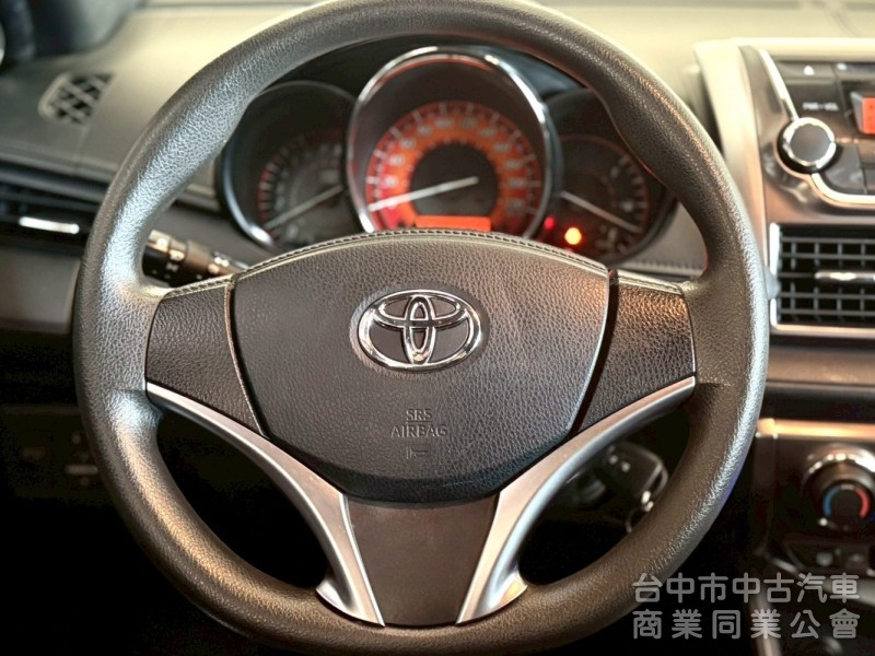2015・TOYOTA・YARIS