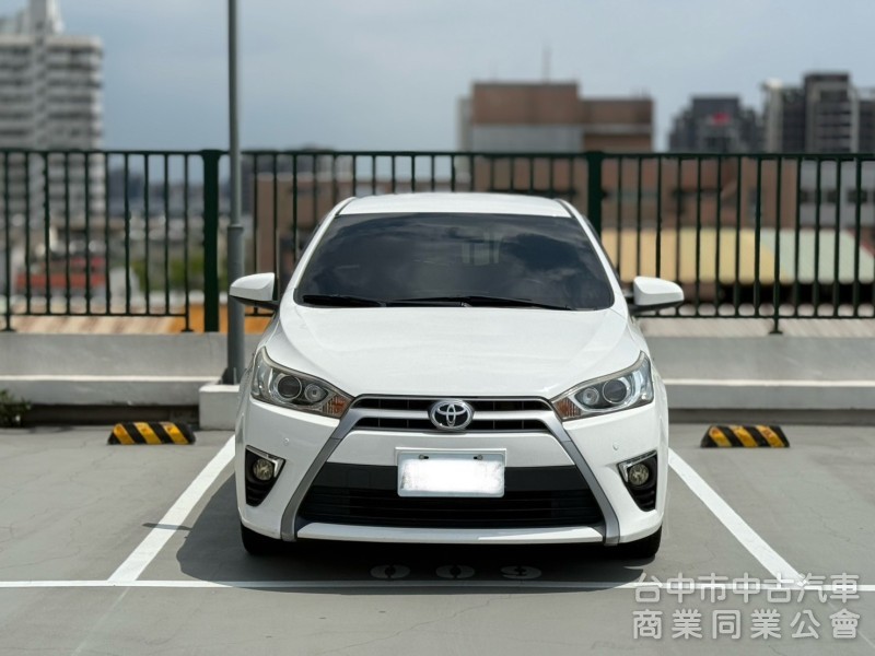 2015・TOYOTA・YARIS