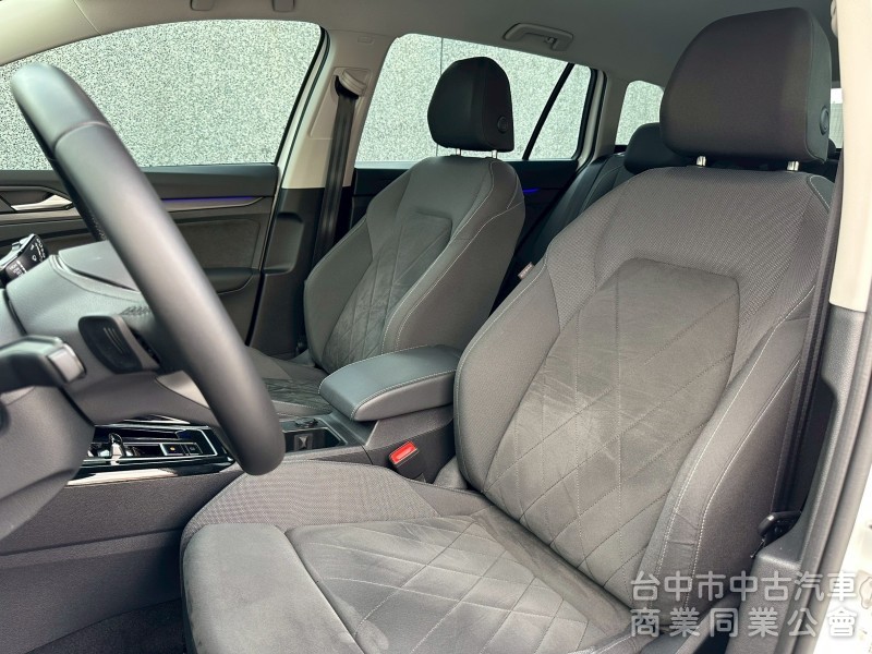 2023 Golf Variant 里程4.5萬