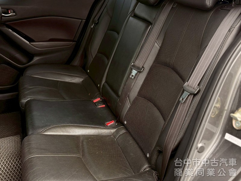 2018 Mazda3 里程10萬