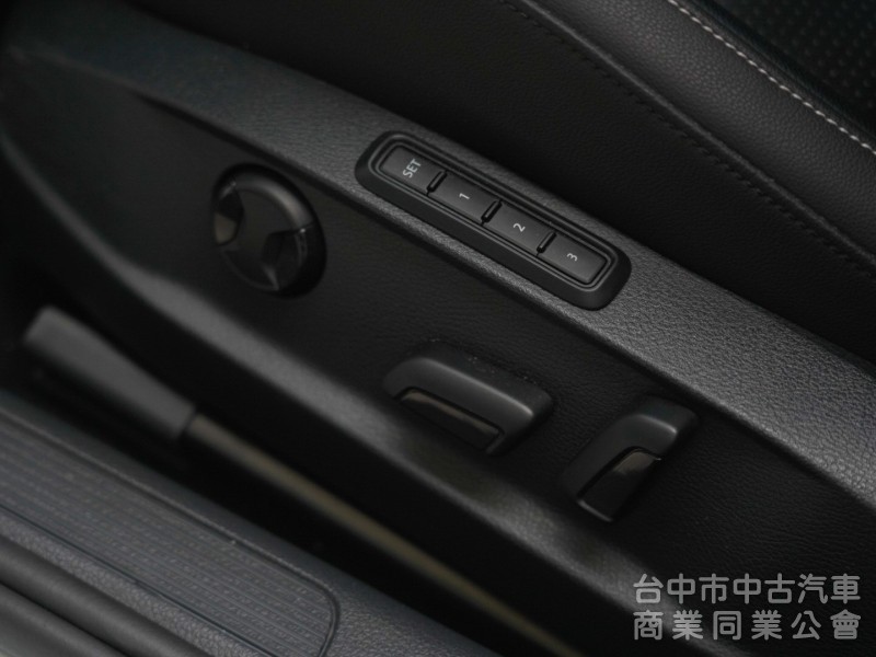 全程原廠保養 原廠保固中 IQ.DRIVE 智能駕駛輔助系統 可全額貸款