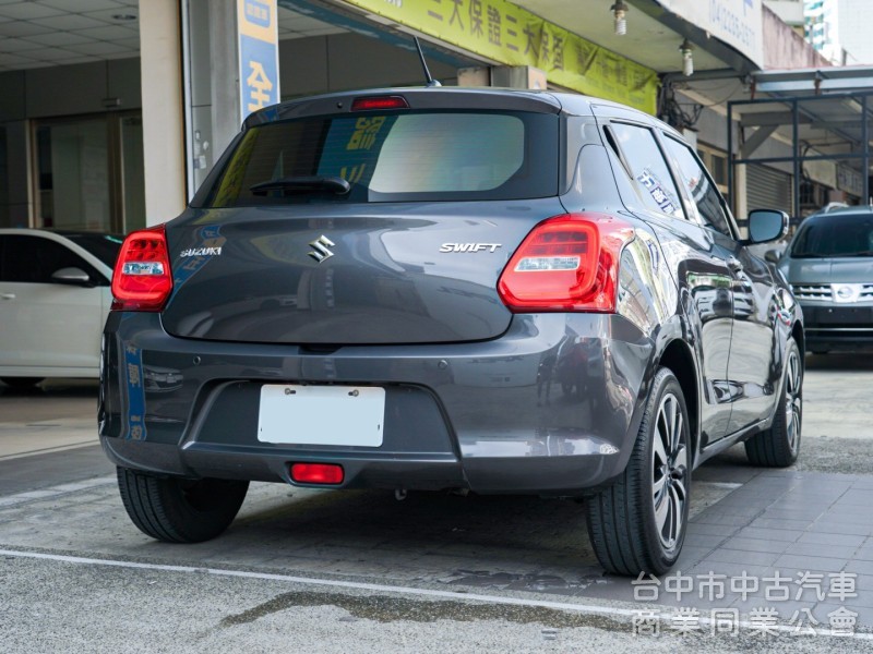 原廠鈑件 里程3萬多公里 Keyless免匙系統 立約擔保里程及車況 可全額貸