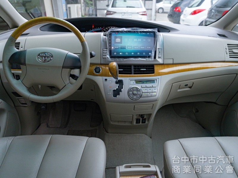 一手車里程保證 只跑8萬多公里 電動尾門雙電動滑門 全新安卓機(前後)螢幕