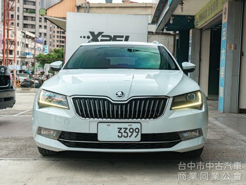 Superb Combi 全景天窗 HID氙氣頭燈 MIB多媒體資訊娛樂系統 可全額貸款