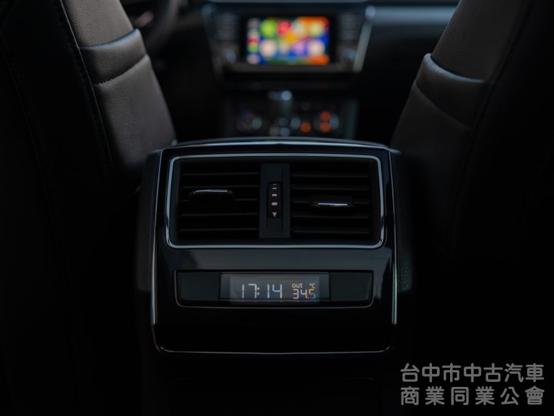 Superb Combi 全景天窗 HID氙氣頭燈 MIB多媒體資訊娛樂系統 可全額貸款