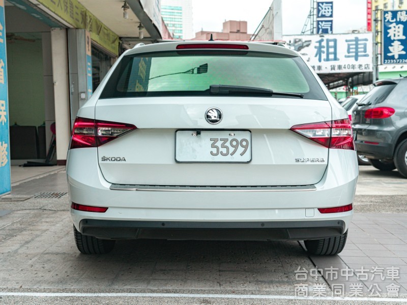 Superb Combi 全景天窗 HID氙氣頭燈 MIB多媒體資訊娛樂系統 可全額貸款