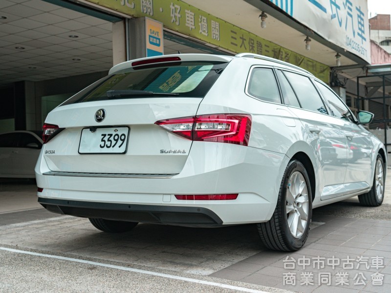 Superb Combi 全景天窗 HID氙氣頭燈 MIB多媒體資訊娛樂系統 可全額貸款