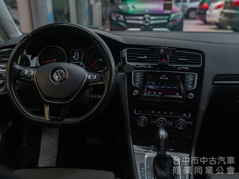 輕化鋁圈 全車原鈑件 HID氙氣頭燈 定速巡航 倒車圖像輔助 可全額貸