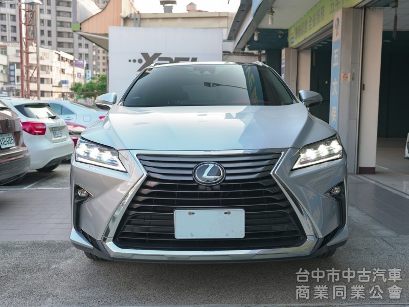 RX 200t  旗艦版 全景天窗 原廠鈑件 環景影像系統 ACC主動跟車系統 可全額貸款