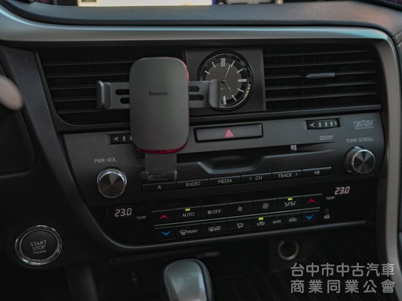 RX 200t  旗艦版 全景天窗 原廠鈑件 環景影像系統 ACC主動跟車系統 可全額貸款